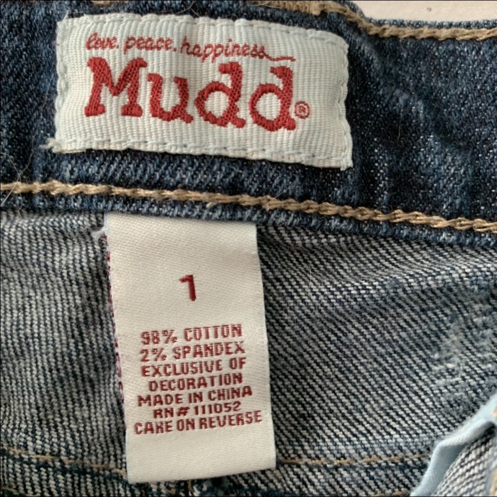 Mudd Jean shorts with lace detail - Picture 3 of 4